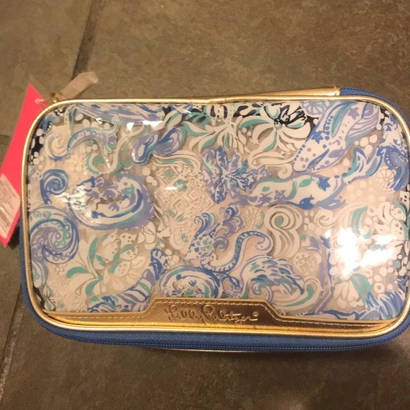 Lilly Pulitzer Handbags - NWT Lilly Pulitzer travel organizer